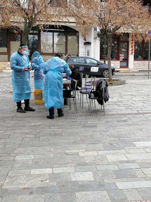 Rapid tests μέσα από το αυτοκίνητο στην Αιανή