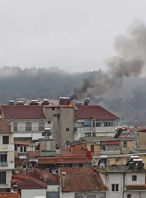 Φωτιά σε καμινάδα διώροφης οικοδομής στα Γρεβενά