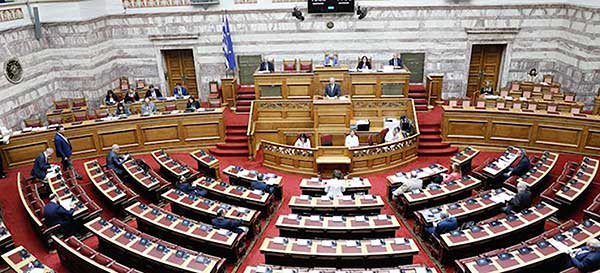 Ψηφίστηκε διάταξη: Θα εισαχθούν χωρίς Πανελλαδικές στη Σχολή Αστυφυλάκων ή Πυροσβεστών