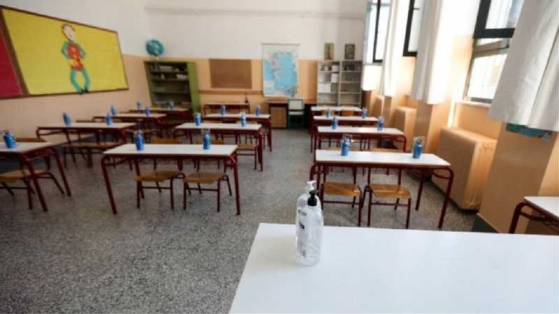 Άνοιγμα παραθύρων στις σχολικές αίθουσες σε συνθήκη ολικού παγετού στην Κοζάνη