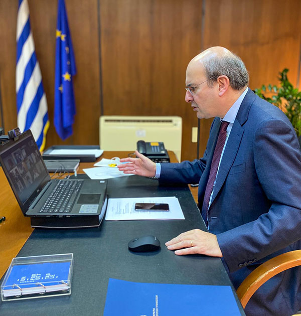 Κωστής Χατζηδάκης: Καταβολή έκτακτου επιδόματος 400 ευρώ σε γιατρούς, δικηγόρους, μηχανικούς, οικονομολόγους και γεωτεχνικούς