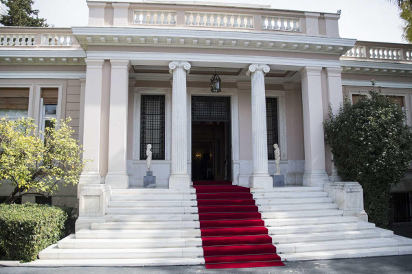 Η απάντηση της κυβέρνησης στην Ιερά Σύνοδο : Ο νόμος δεν μπορεί να εφαρμόζεται κατά το δοκούν – Η εφαρμογή των μέτρων πρόληψης αποτελεί υποχρέωση