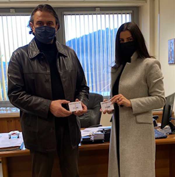 Επίδοση δωροεπιταγών από την Αντιπεριφερειάρχη Παιδείας και Πολιτισμού κα Πουταχίδου Όλγα