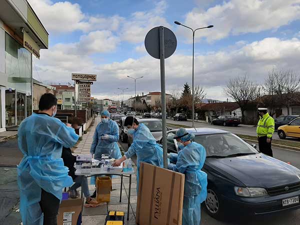 Διενέργεια rapid tests στην Κ. Καραμανλή στην Κοζάνη