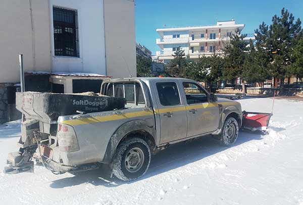 Αποχιονισμός στις αυλές των σχολικών μονάδων του Δήμου Εορδαίας