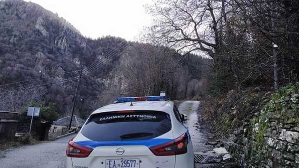 Συνελήφθησαν δύο άτομα σε δασική περιοχή της Καστοριάς για παράβαση της νομοθεσίας περί ναρκωτικών, περί αλλοδαπών και για το αδίκημα της πλαστογραφίας, κατά περίπτωση