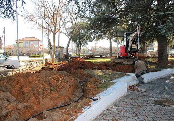 Ξεκίνησαν οι εργασίες για την κατασκευή αρδευτικού δικτύων πάρκων από τον Δήμο Αμυνταίου