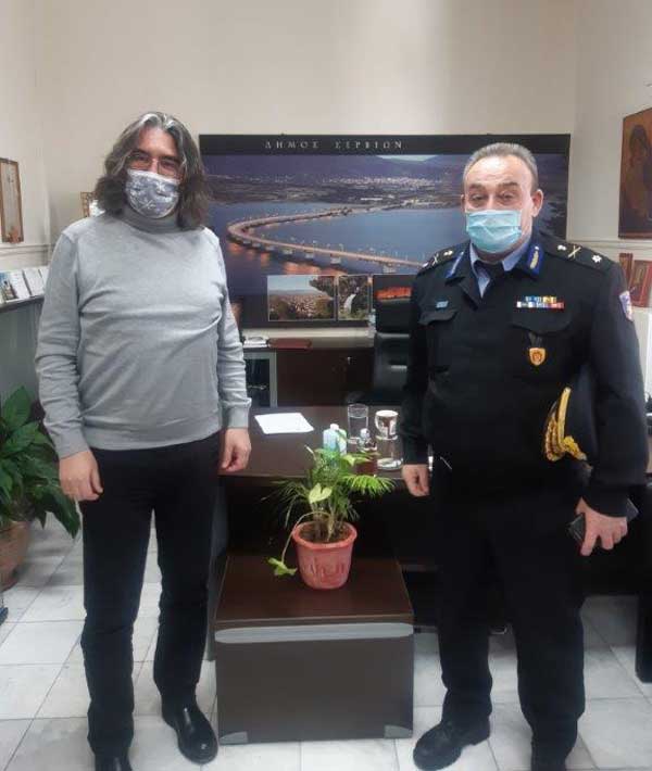 Τον δήμαρχο Σερβίων επισκέφτηκε ο Διοικητής της ΠΕ.ΠΥ.Δ. Δυτ. Μακεδονίας Αρχιπύραρχος Σωτήριος Κορέλας