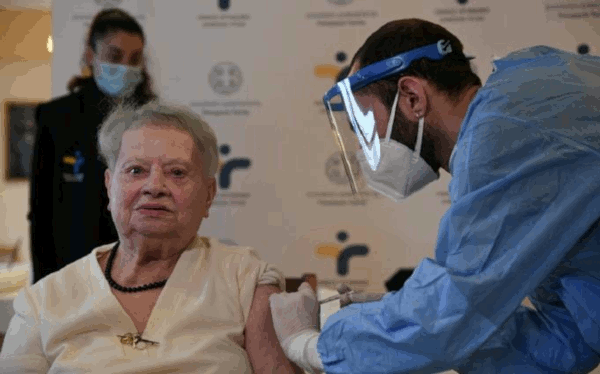 Κορωνοϊός: Ο Δήμος Κοζάνης συνεχίζει να παρέχει αρωγή στη μετακίνηση προς τα εμβολιαστικά κέντρα και τις ημέρες της κακοκαιρίας
