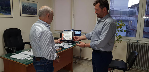 Απονομή πλακέτας στον Ιωάννη Μανέ για την προσφορά του στο Σωματείο “Ένωση”