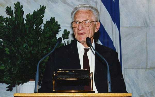 Συλλυπητήρια Δημοτικού Συμβουλίου Καστοριάς για το θάνατο του Ιωάννη Μαζαράκη-Αινιάν πρώην Νομάρχη Καστοριάς