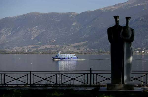 «Κόκκινα» τα Γιάννενα και σε σκληρό lockdown η Κάλυμνος