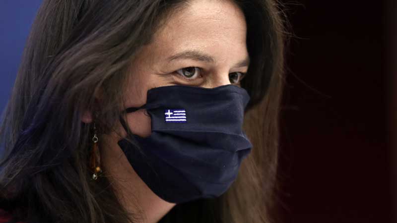 Κεραμέως σε ΣΚΑΪ 100,3: Στο τραπέζι ακόμα και η επέκταση του σχολικού έτους