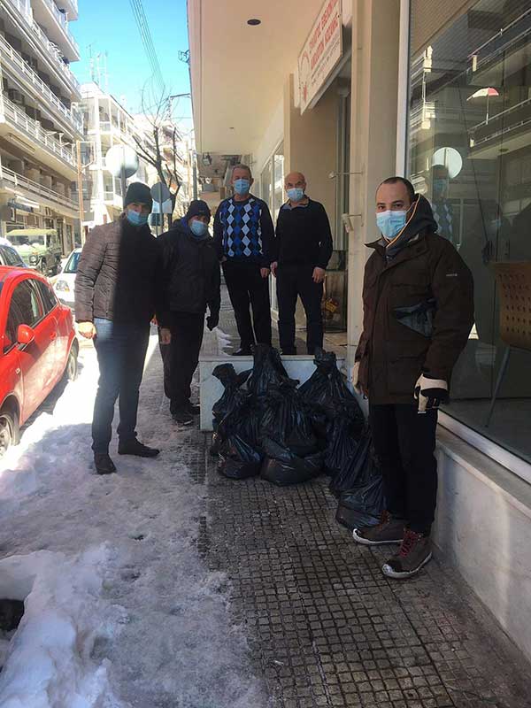 Η Κοινότητα Κοζάνης ξεκίνησε από χθες τη διανομή αντιπαγετικού αλατιού για τα πεζοδρόμια