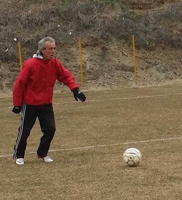 Έφυγε ο Αθανάσιος Παπαχαρισίου παλιός ποδοσφαιριστής και προπονητής της Αναγέννηση Λιβαδερού