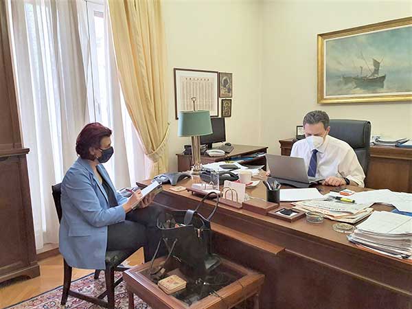Η Π. Βρυζίδου με τον Αναπληρωτή Υπουργό Οικονομικών κ. Θ. Σκυλακάκη για μέτρα στήριξης επιχειρήσεων, εργαζόμενων και άνεργων στην ΠΕ Κοζάνης