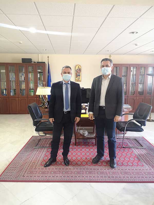 Να λειτουργήσει άμεσα το Πνευμονολογικό Τμήμα στο “Μαμάτσειο” και το Ογκολογικό Τμήμα στο “Μποδοσάκειο” ζήτησε ο Περιφερειάρχης Γ. Κασαπίδης από το Διοικητή της 3ης ΥΠΕ Π. Μπογιατζίδη