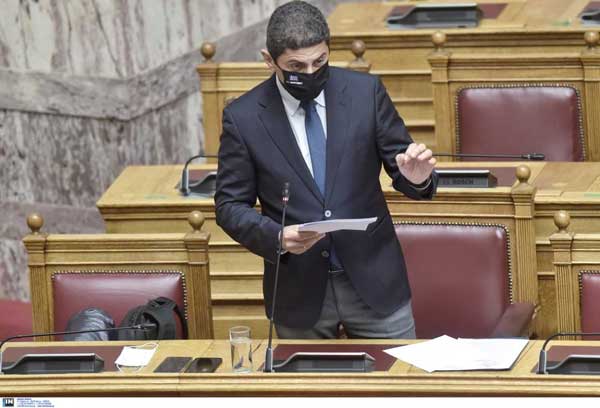 Λ. Αυγενάκης: «Με “ιδιώνυμο” και νέο πλαίσιο για νόμιμη λειτουργία των Λεσχών Φιλάθλων και των οργανωμένων μετακινήσεών τους, ενισχύουμε τη μάχη για την αντιμετώπιση της βίας στον αθλητισμό»