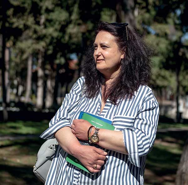 Αφιέρωμα – Καθημερινή της Κυριακής στην πολύτεκνη Σιατιστινή Μητέρα – Φοιτήτρια Σωτηρία Τσίτσα – Τριανταφύλλου….