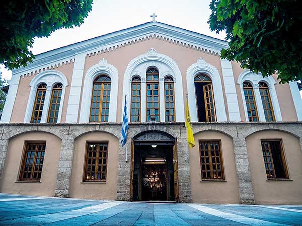 Τον πολιούχο της Άγιο Νικόλαο γιορτάζει η πόλη της Κοζάνης