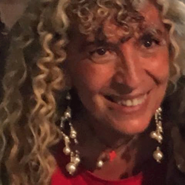 Μέλος του Διεθνούς Συμβουλίου Χορού CID,που εδρεύει στο Παρίσι,η Αγάπη Αμαραντίδου