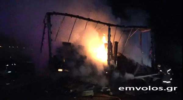 Εγνατία Οδός – Κόμβος Κουλούρας: Στις φλόγες τυλίχθηκε φορτηγό
