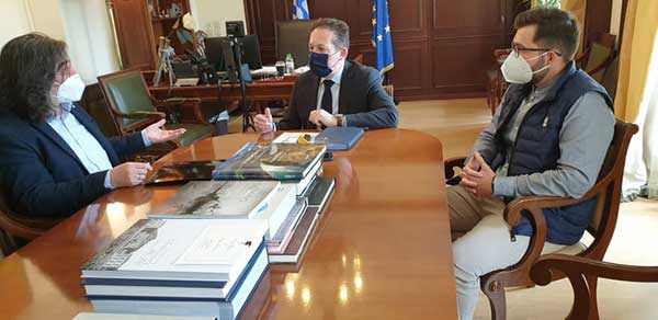Συνάντηση του Δημάρχου Σερβίων με τον Αν. Υπουργό Εσωτερικών Στέλιο Πέτσα