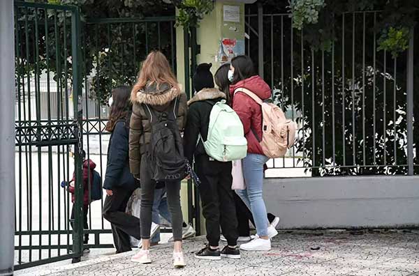 Ανοίγουν όλα τα Λύκεια την Δευτέρα 12 Απριλίου – Τι εισηγήθηκαν οι ειδικοί