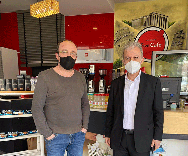 Τα εμπορικά καταστήματα της Κοζάνης επισκέφθηκε το πρωί της Μ. Παρασκευής ο Γιώργος Αμανατίδης