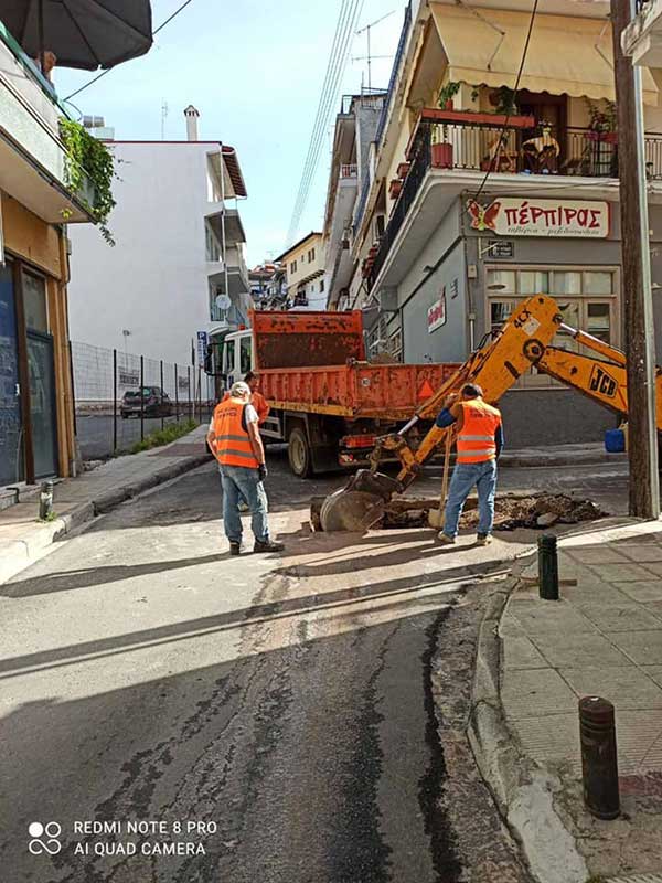 Ευάγγελος Σημανδράκος: Εργασίες αποκατάστασης σε οδούς της πόλης
