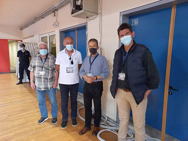 Ο δήμαρχος Κοζάνης Λάζαρος Μαλούτας και ο πρόεδρος του ΟΑΠΝ Ζήσης Μάρας παρακολούθησαν μαζί τους αγώνες χάντμπολ στο ΔΑΚ Λευκόβρυσης