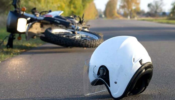 Οδηγός μοτοσυκλέτας ενεπλάκη σε τροχαίο στην Κοζάνη και εγκατέλειψε μοτοσικλετιστή