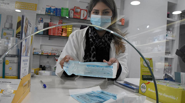 Εξετάζεται «στοπ» στα self test από τις 15 Ιουνίου για τους πλήρως εμβολιασμένους