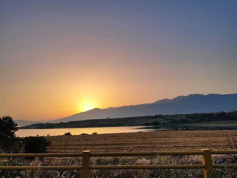 Φωτογραφία ημέρας: Ανατολή ήλιου στην λίμνη Πολυφύτου