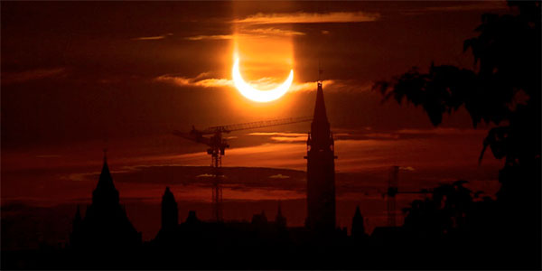 Μαγεία στον ουρανό: Ολοκληρώθηκε η δακτυλιοειδής έκλειψη Hλίου -Απίστευτες εικόνες [βίντεο]
