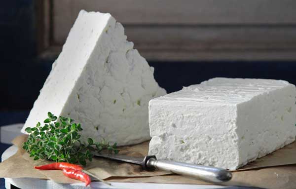 Στον εισαγγελέα εταιρεία για «ελληνοποίηση» 7,7 τόνων βουλγάρικου τυριού – Ποινές και αφαίρεση πιστοποίησης