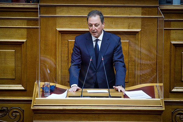 Λιβανός: Η κυβέρνηση στηρίζει τους αγρότες για να καλύψουν τις ανάγκες μετάκλησης εποχικών εργατών γης