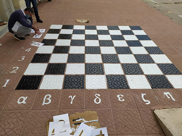 Το πρώτο υπαίθριο σκάκι στο 12ο Δημοτικό Σχολείο Πτολεμαΐδας