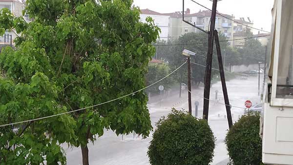 Βροχές, καταιγίδες και χαλαζοπτώσεις το Σάββατο στη Δυτική Μακεδονία σύμφωνα με το meteo.gr