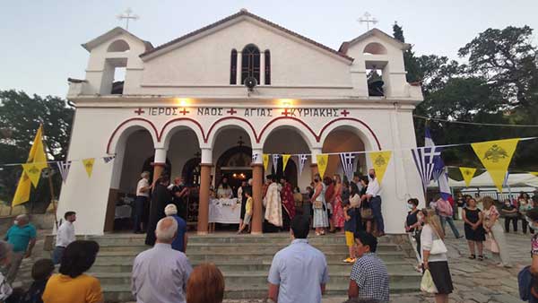 Καλονέρι: Πανηγυρικός εσπερινός στην Αγία Κυριακή