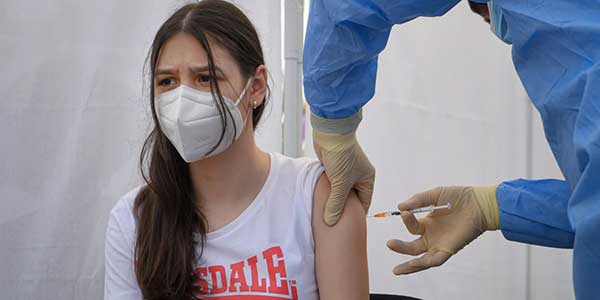 Ανοίγει την Πέμπτη η πλατφόρμα εμβολιασμού για την ηλικιακή ομάδα 15-17 – Μόνο με Pfizer