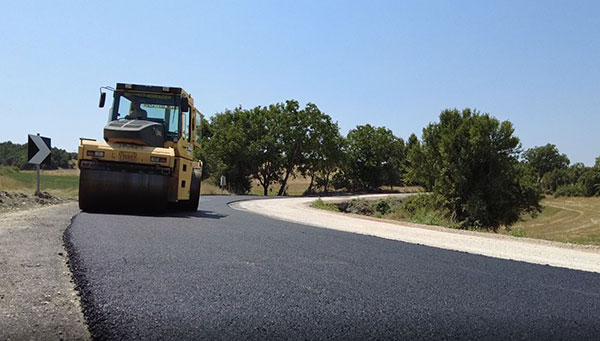 Ξεκίνησε η ασφαλτόστρωση της Εθνικής Οδού Γρεβενών – Τρικάλων στο Ελευθεροχώρι (VIDEO)