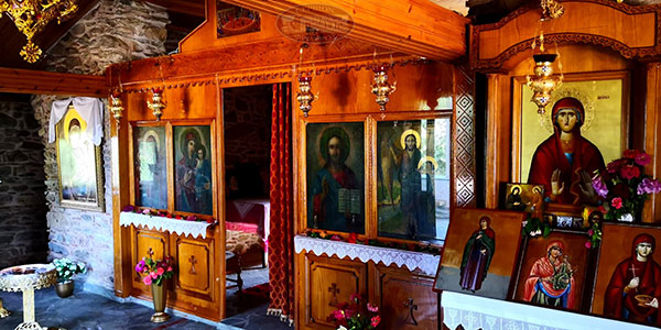 Το εξωκλήσι της Αγίας Άννης Σερβίων ανήμερα της εορτής του