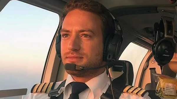 Έγκλημα στα Γλυκά Νερά: Η ΕΛ.ΑΣ. φοβάται ότι ο πιλότος «ήταν μπλεγμένος σε εμπόριο ναρκωτικών» (Daily Mail)