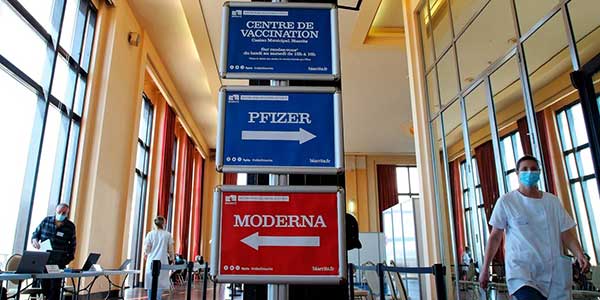 Εμβόλια mRNA (Pfizer-Moderna): Σπάνιες περιπτώσεις περικαρδίτιδας και μυοκαρδίτιδας – Νέες οδηγίες του ΕΟΦ