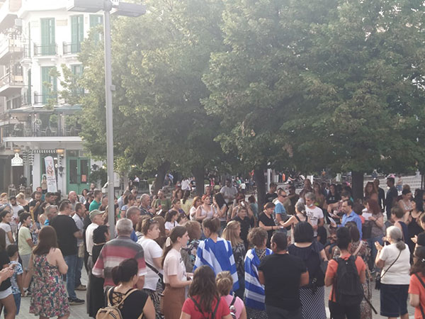 Νέα κινητοποίηση για τα εμβόλια στην κεντρική πλατεία Κοζάνης