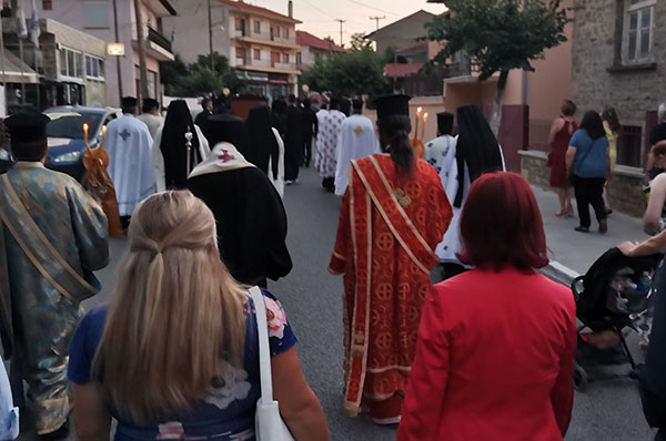 Μία νέα πρόκληση στο θρησκευτικό συναίσθημα δημιουργήθηκε προσφάτως: Πρόστιμο 1500 ευρώ επιβλήθηκε σε ιερέα στο Τσοτύλι Κοζάνης