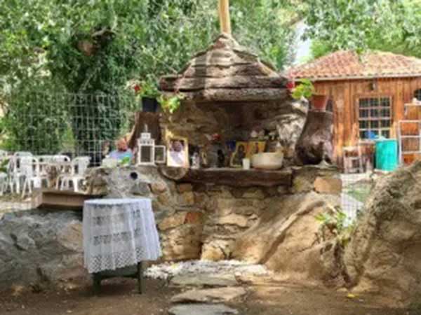 Τελέστηκε το ετήσιο μνημόσυνο του άτυχου 16χρονου από το Βαρικό Αμυνταίου που κατανάλωσε δηλητηριασμένα μανιτάρια