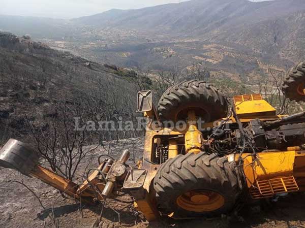 Νεκρός ο χειριστής της μπουλντόζας που έπεσε στο γκρεμό στη Φωκίδα