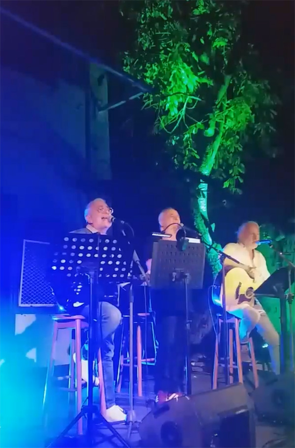 Μια γεύση από τα “Καλύτερά μας Χρόνια” στο στέκι του Φιλοπρόοδου
